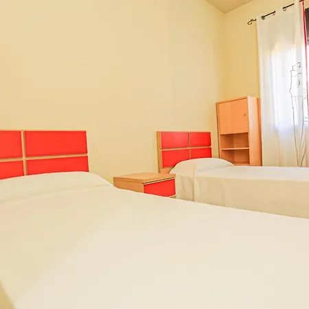 Tropicana Bjs D - Only Families Apartment Cambrils